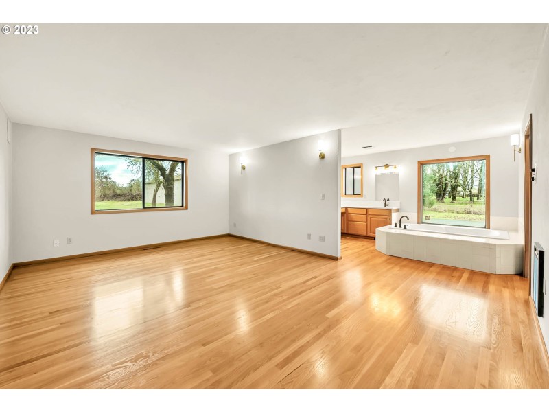 Bedroom, Owner's Suite