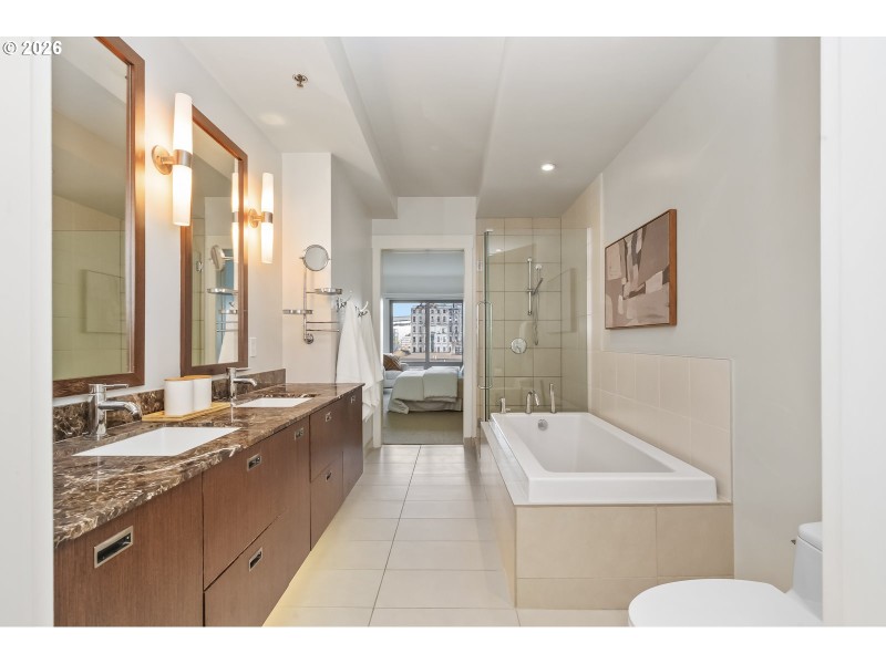 Owner's Suite Bathroom