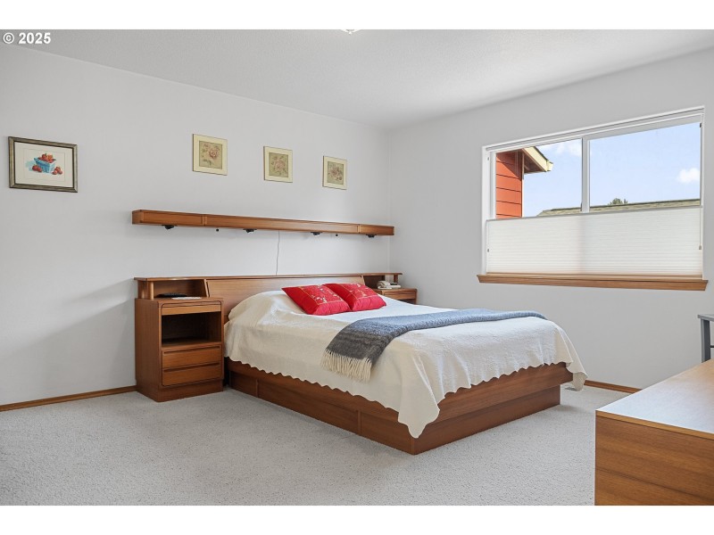 Bedroom, Primary