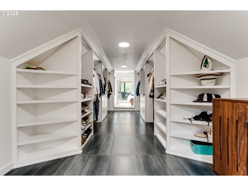 Bedroom, Owner's Suite