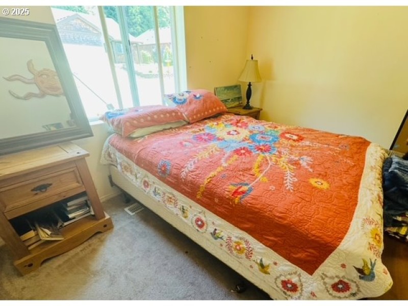 Bedroom, Primary