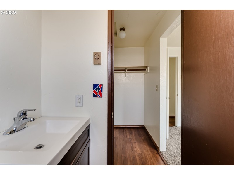 Bathroom, Attached