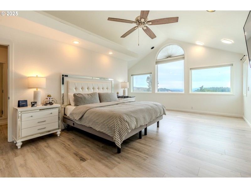 Bedroom, Owner's Suite