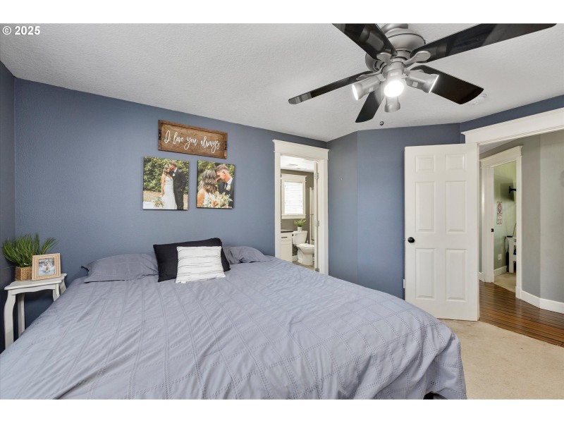 Bedroom, Primary