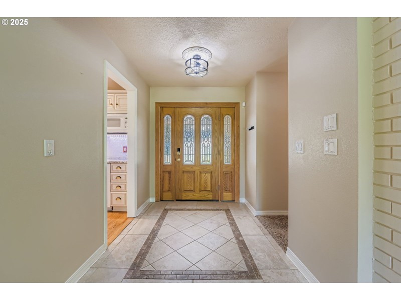 Entrance/Foyer