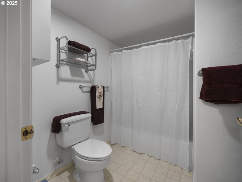 Owner's Suite Bathroom