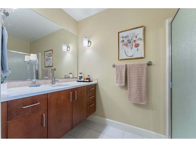 Owner's Suite Bathroom