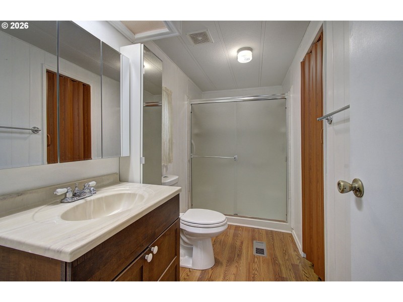 Bathroom, Attached