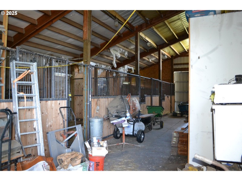 Barn