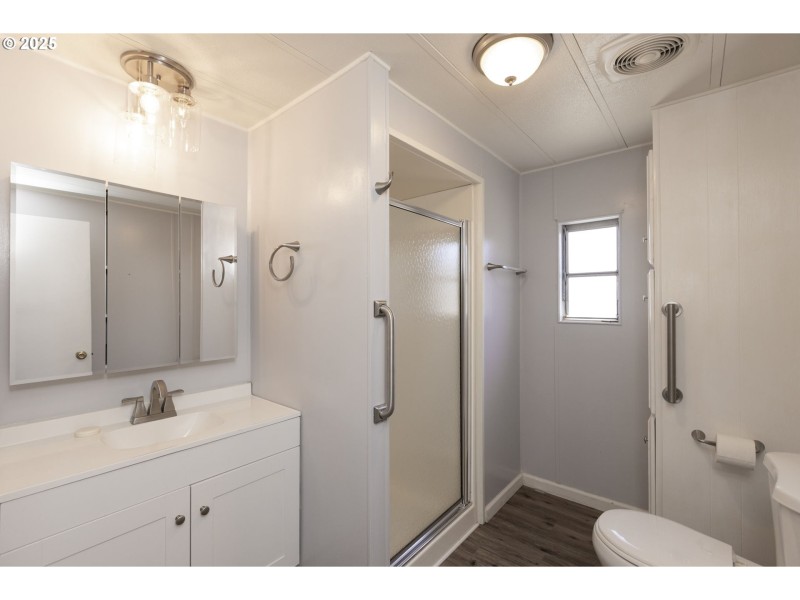 Bathroom, Attached