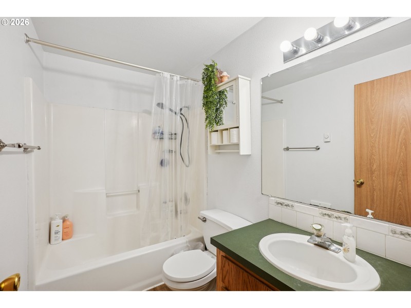 Owner's Suite Bathroom