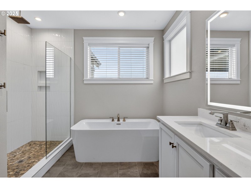 Owner's Suite Bathroom