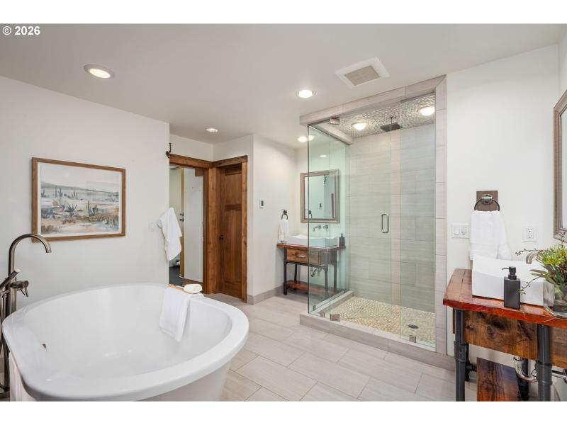 Owner's Suite Bathroom
