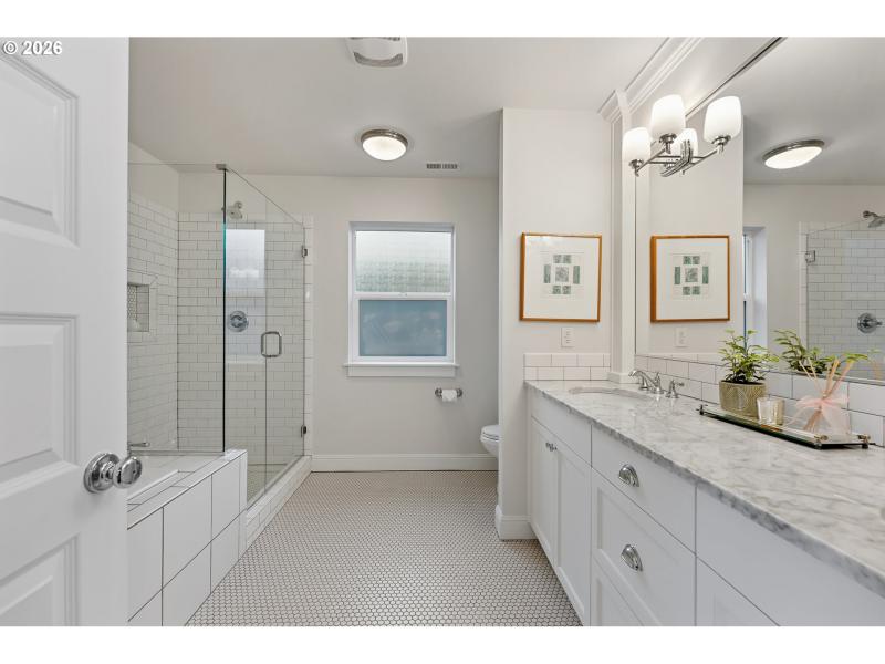 Owner's Suite Bathroom