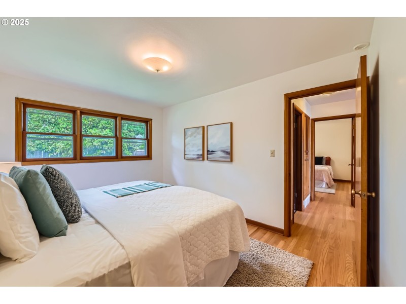 Bedroom, Primary