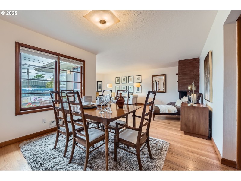 Living Room/Dining Room