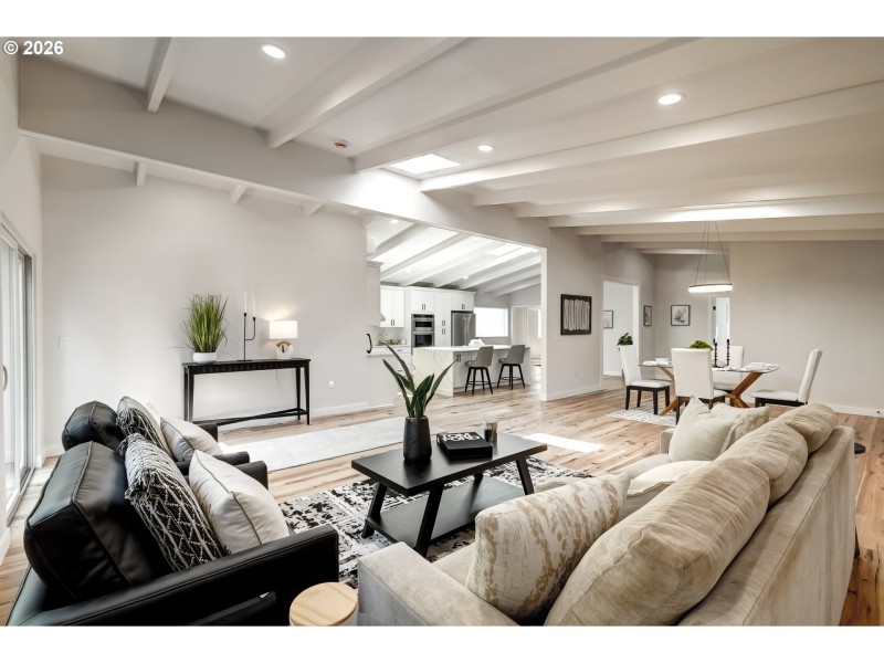 Living Room/Dining Room