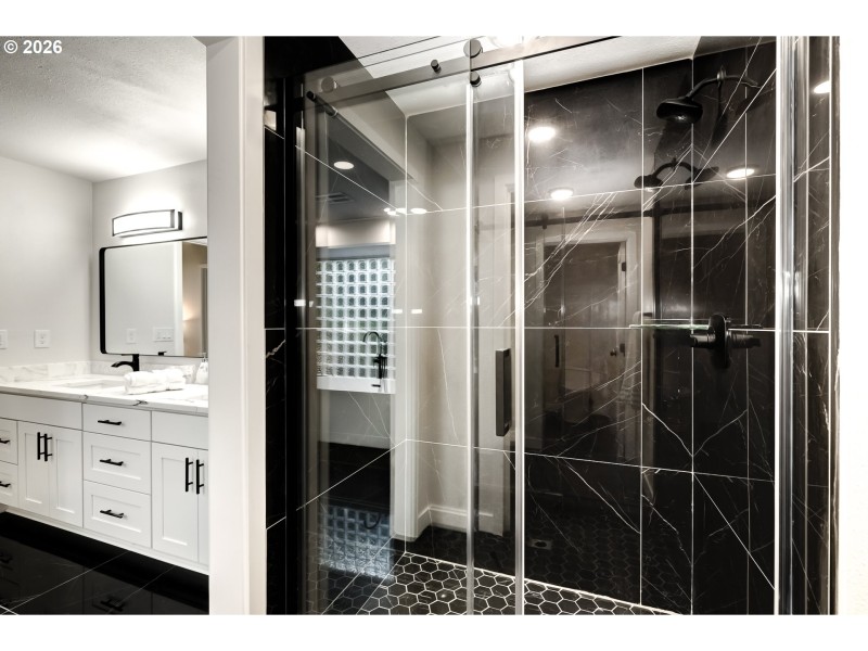 Owner's Suite Bathroom