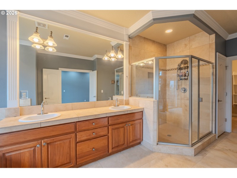 Owner's Suite Bathroom