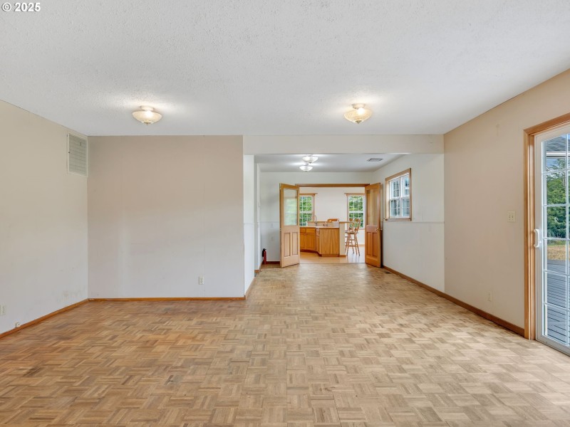 Living Room/Dining Room