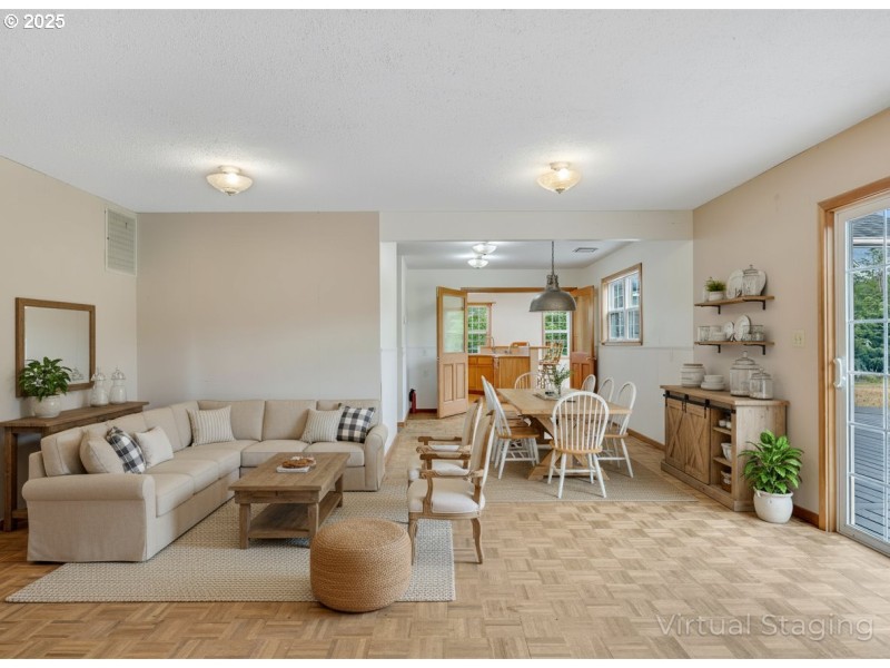 Living Room/Dining Room