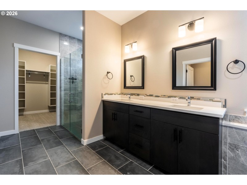 Owner's Suite Bathroom