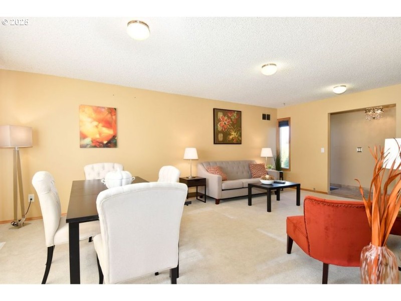 Living Room/Dining Room