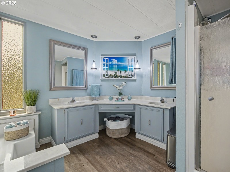 Owner's Suite Bathroom