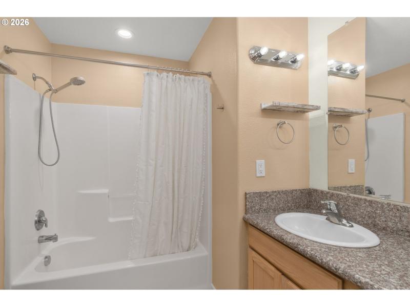 En Suite Bathroom