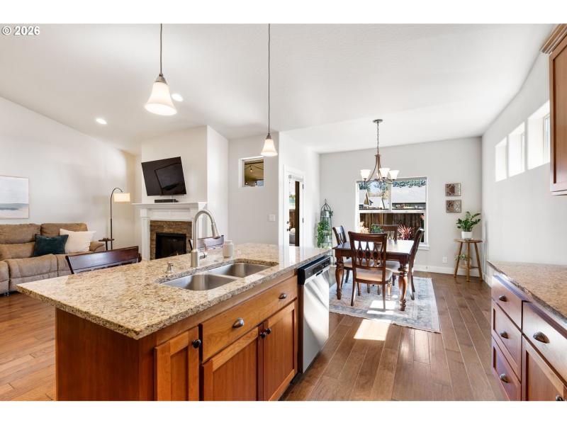 Living Room/Dining Room
