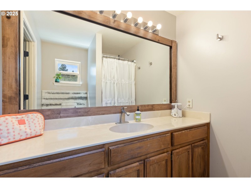 Owner's Suite Bathroom