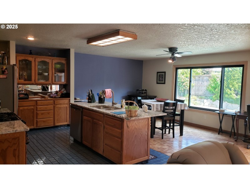 Kitchen/Family Room