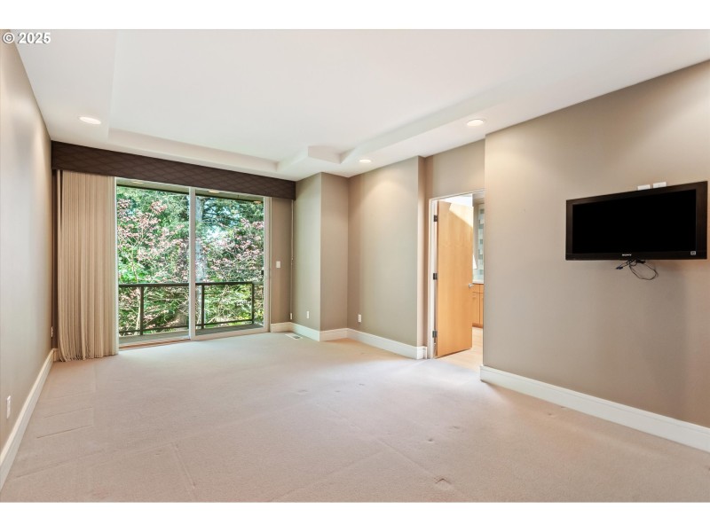 Owner's Suite Bedroom