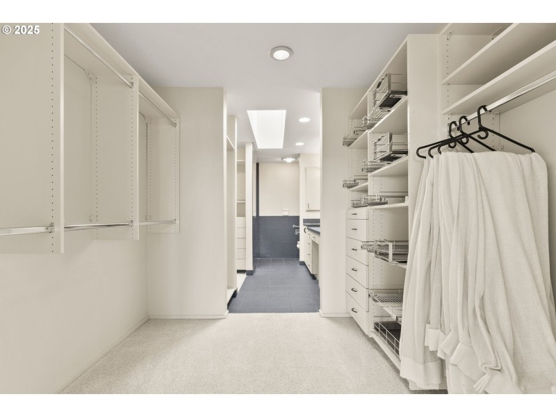 Bedroom, Primary