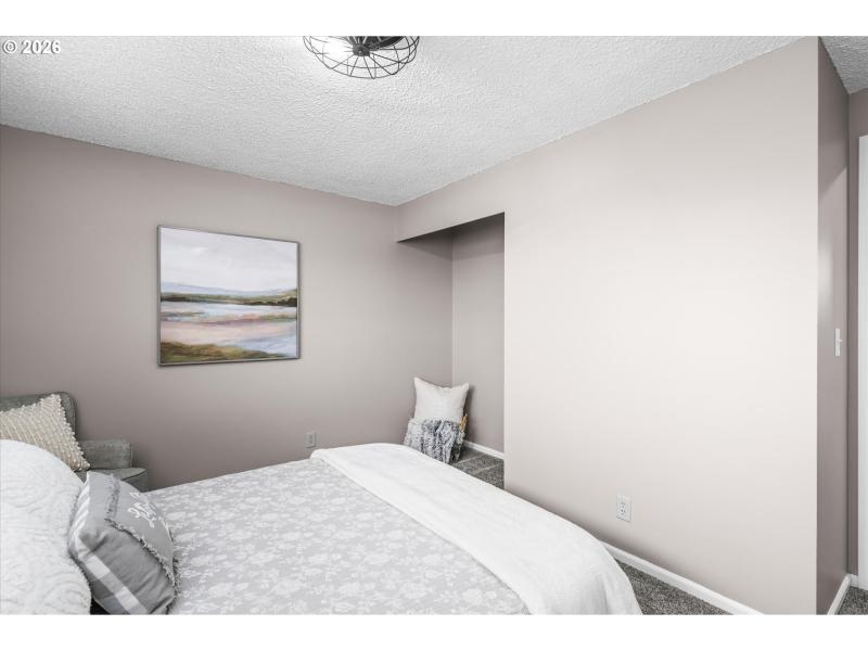 Bedroom, Primary