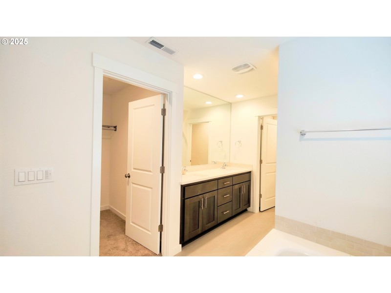 Bedroom, Owner's Suite