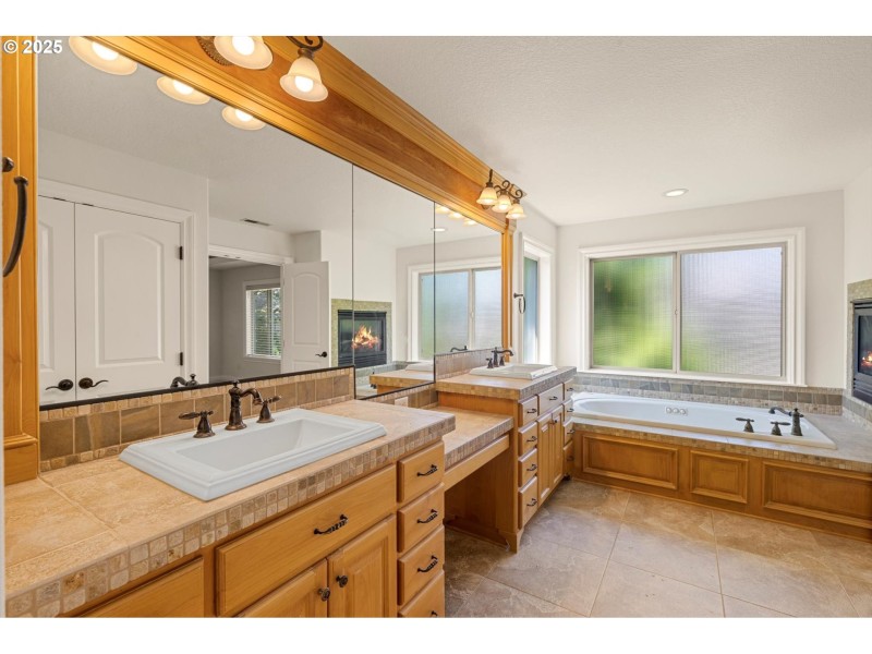 Owner's Suite Bathroom