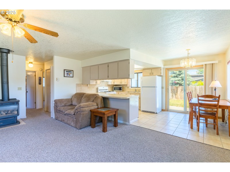 Living Room/Dining Room