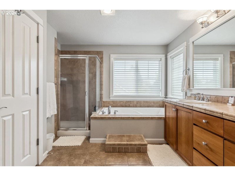 Owner's Suite Bathroom