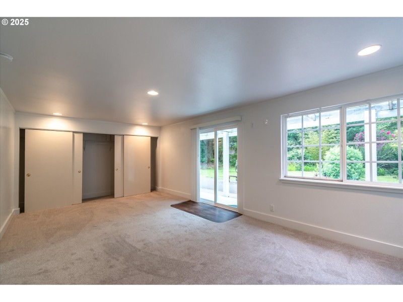 Bedroom, Owner's Suite