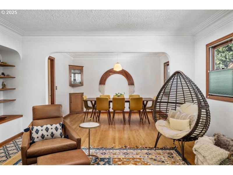 Living Room/Dining Room