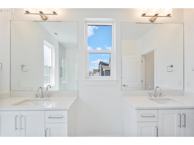 Owner's Suite Bathroom