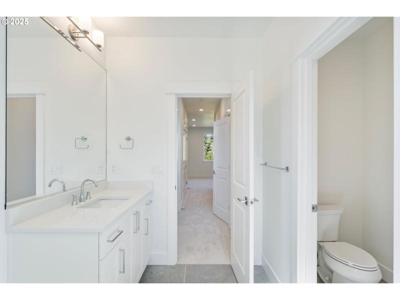 Owner's Suite Bathroom