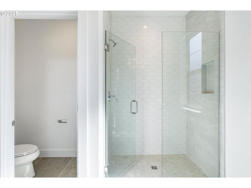 Owner's Suite Bathroom