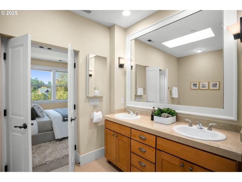 Owner's Suite Bathroom