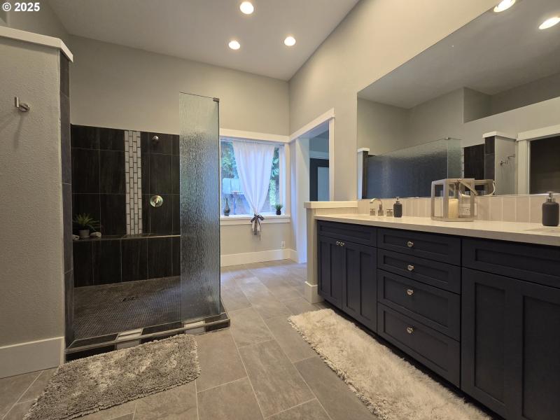 Owner's Suite Bathroom