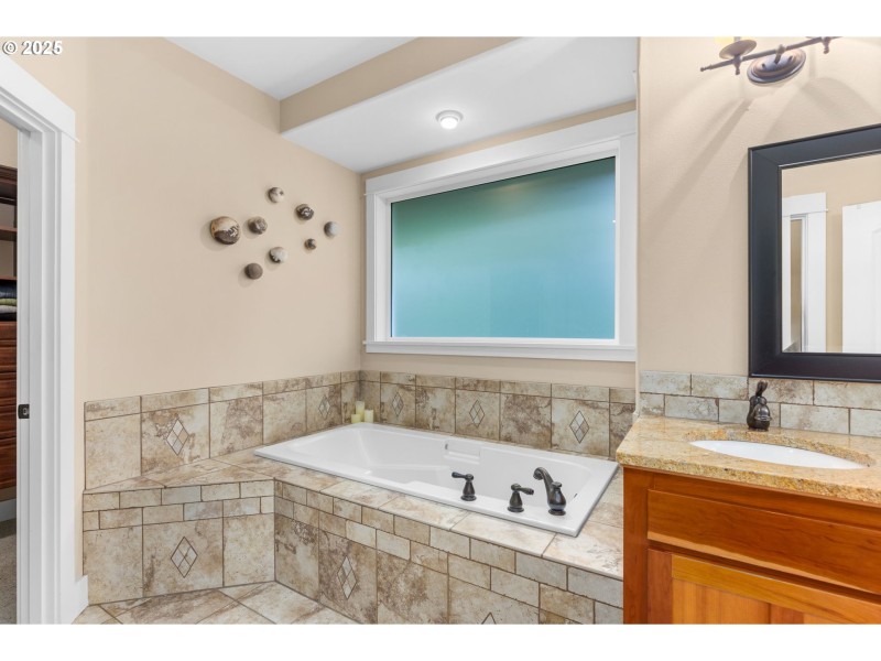 Owner's Suite Bathroom