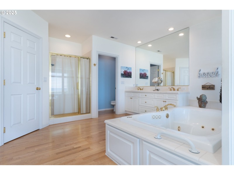 Owner's Suite Bathroom