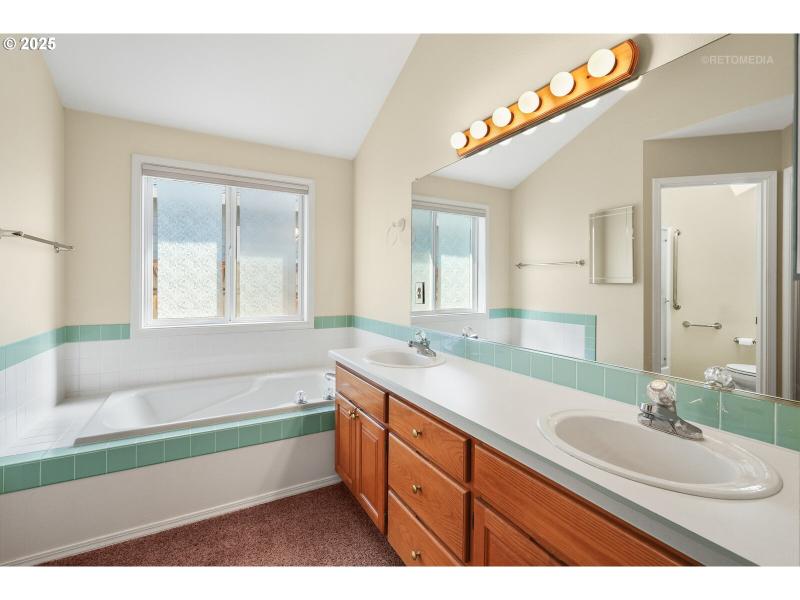 Owner's Suite Bathroom