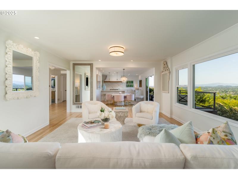 Living Room/Dining Room